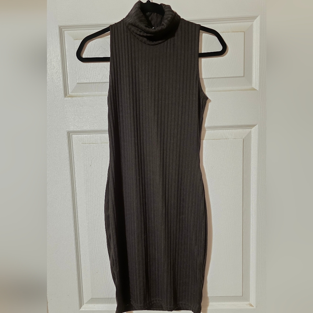 Elegant Black Sleeveless Dress